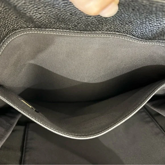 Authentic CHANEL black caviar wooden handle black caviar leather satchel - Picture 8 of 14